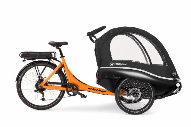 Kangaroo Luxe_Orange_Black