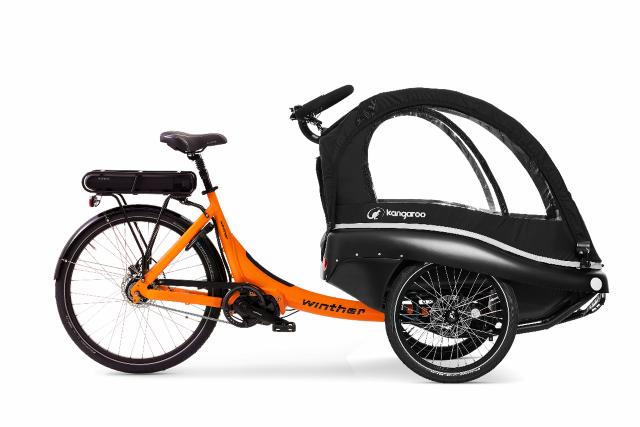 Kangaroo Luxe_Orange_Black