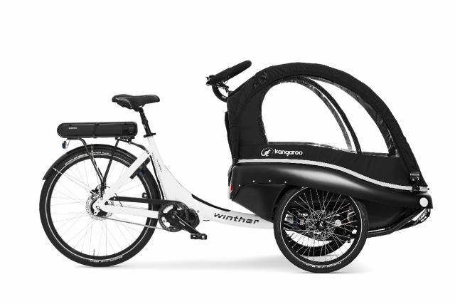 Kangaroo Luxe_White_Black